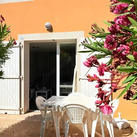 Holiday home Un Coin Au Soleil Avec Terrasse Et Calme